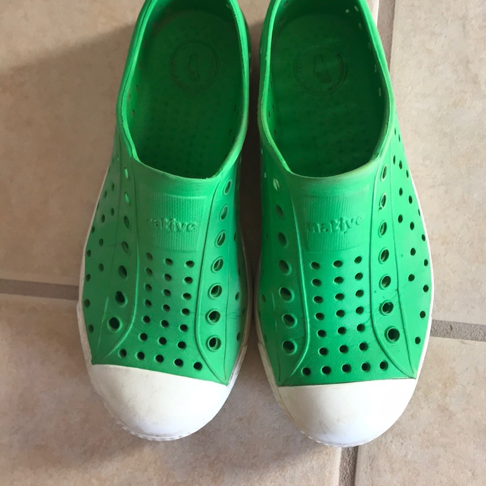 Native shoes size 13